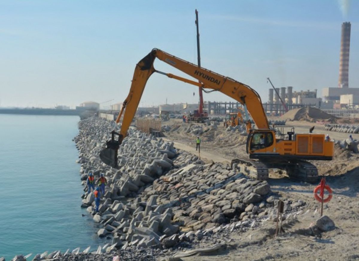 AZ Zour Project IWPP Breakwater Construction In Kuwait | CLI - Concrete ...